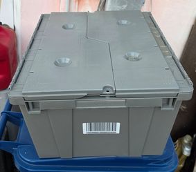 Heavy duty storage tote with hinged lid