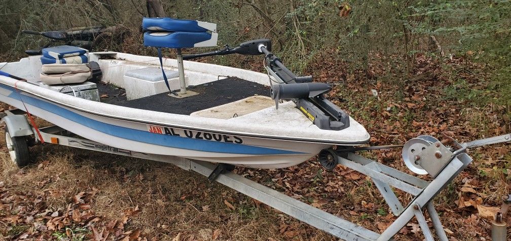 Boat For Sell 1,200 Obo