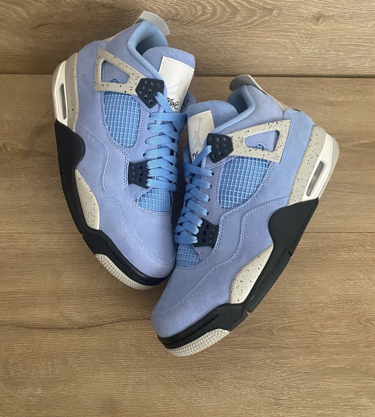 Jordan 4 Travis Scott Retro