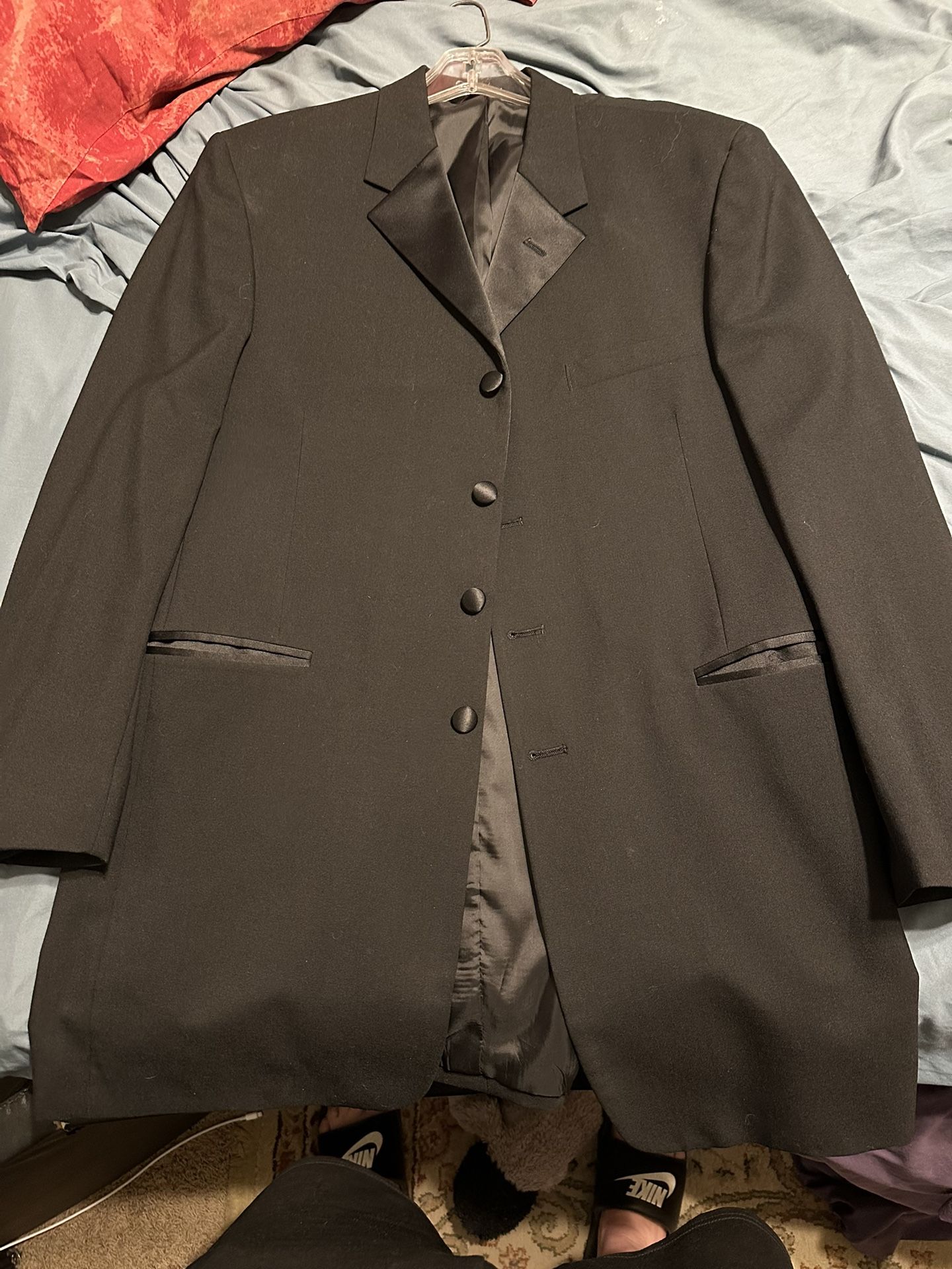 Men’s X Large Tuxedo