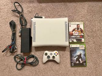 Very Clean Original Xbox 360 Bundle