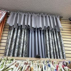 Window Curtain Set 