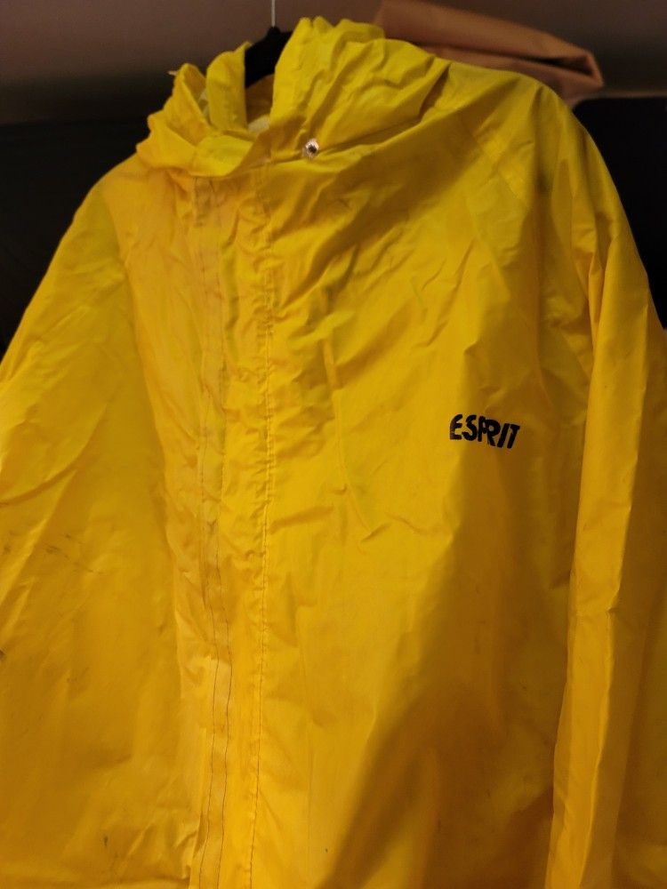 Esprit Rain/Water Jacket W/ Hood & Pants