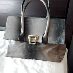 BEAUTIFUL  BAG EXCELLENT CONDITION  .