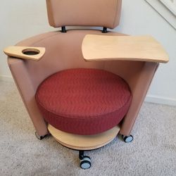 Haworth Hello Seating Mobile Lounge  Chair / Gaming  Chair / Homework Desk