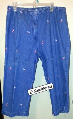 Jean Capris Embroidered Flowers