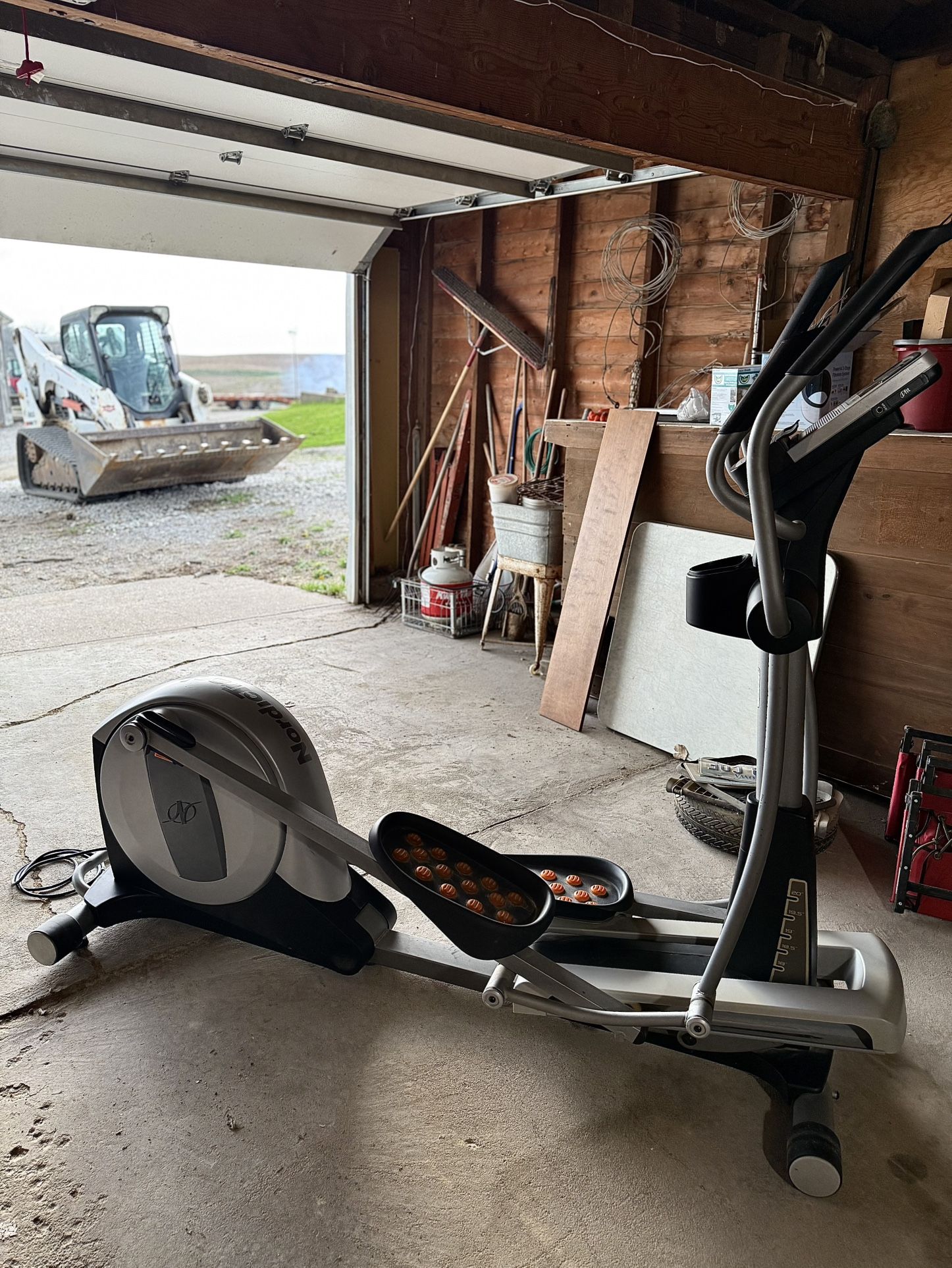 NordicTrack E7.1 Elliptical