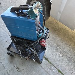 Chicago Electric 90 Amp Flux Core Welder – 120V