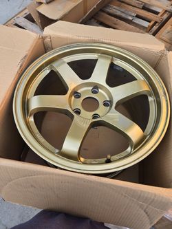Gold 6-Spoke Alloy Wheel Rims