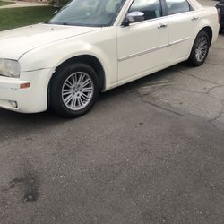 2010 Chrysler 300