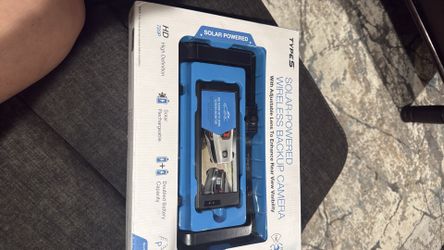 Type S Solar-Powered Wireless Backup Camera with Adjustable Lens 6.8" Touch screen