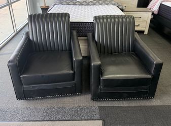 Pair of chairs like new100
