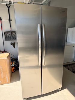 Refrigerator | Frigidaire Fridge