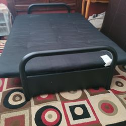 Black Futon w/mattress