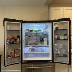 GE Cafe Counter-Depth 18.6-cu Ft Refrigerator