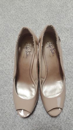 Life Stride size 8.5 patent leather peep toe heels