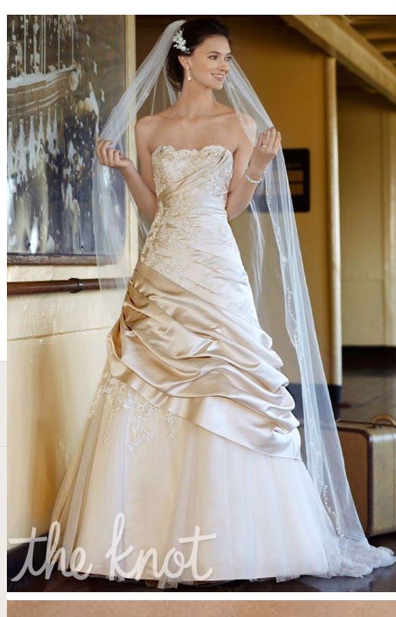 $199 (Orig $1200) Gorgeous Wedding Dress featured in "The Knot"- as worn by a Major Celeb on her NBC show!