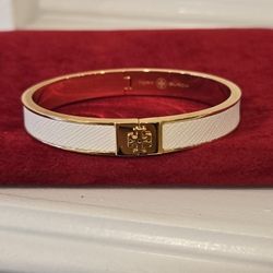 Brand New White Tory Burch Kira Enamel Hinged Bangle Bracelet with logo 18K-Gold-Plated