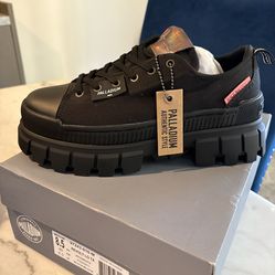 Palladium Revolt LO TX Women - Shoes Palladium - Black - Size: 8.5