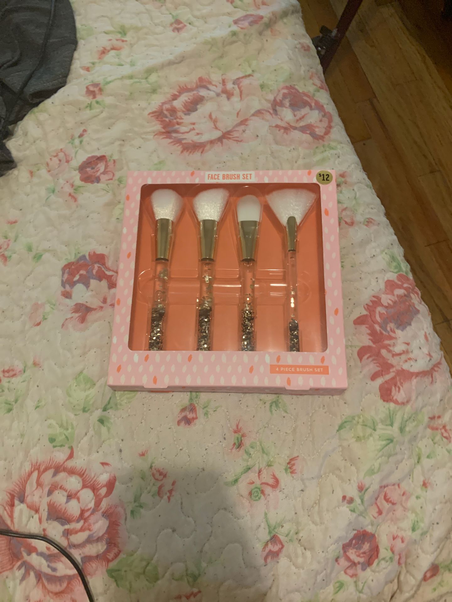 Makeup brushes