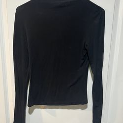 Women’s Black Pullover Cross back Top size small form fitting