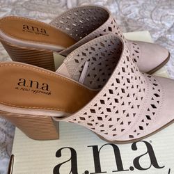 Women’s Shoes Size 6