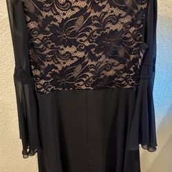 Venus Black lace and chiffon bell sleeve dress size Medium