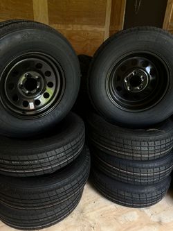 Fresh 205/75R15 Tire on 5-Lug Rim – Ready to Roll!