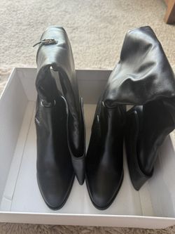 Nomoonie-Lea Black 8 Medium