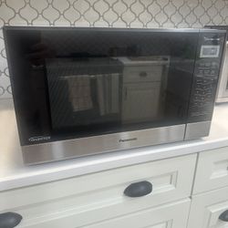Counter Top Microwave Oven- Panasonic