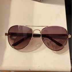 Kenneth Cole—- Reaction Sunglasses 