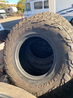 37X12.5R17 ARROYO TOMAROCK TIRES
