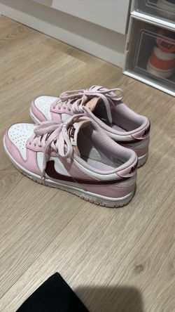 Nike Dunk Low 'Valentine's Day'