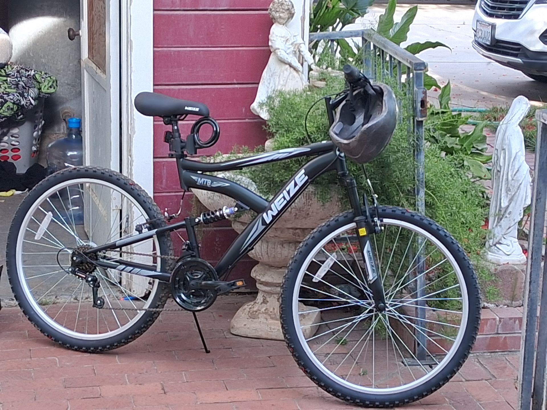18 speed WEIZE mountain bike