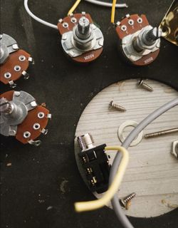 Wilkinson M Series Ceramic Mini Humbucker Set Neck & Bridge Pickups & Harness w 500k Pots