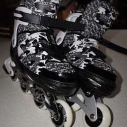 Kuxuan Roller Blades