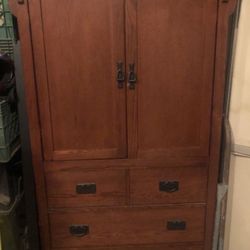Dresser/tv Stand