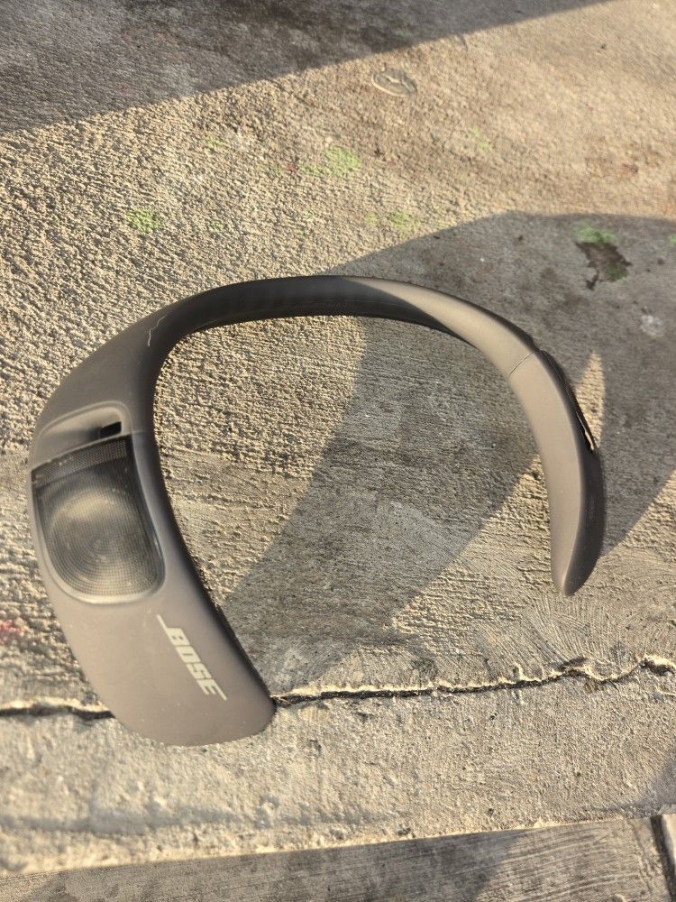 Bose Soundwear Companion Wearable Speaker