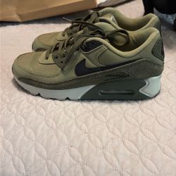 Men’s Nikes