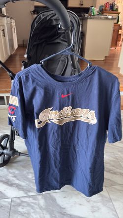 Women’s Nike Indians Shirt XL