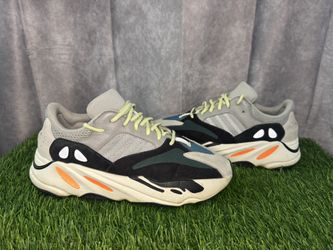 YEEZY BOOST 700 "Wave Runner"
