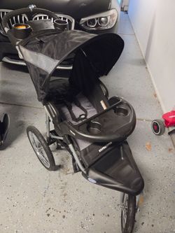 Jogger stroller