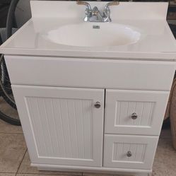 31 Inches Vanity With 2 Drawers And Storage