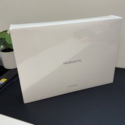 MacBook Pro 14 2021 M1 Max 64Gb 2Tb (RFB)