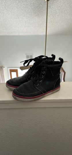 UGG GIRLS LEATHER SNEAKERS 13