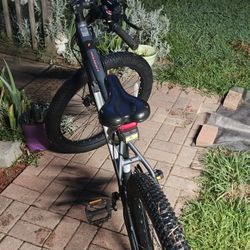 Huffy Vertis E bike {No Battery)