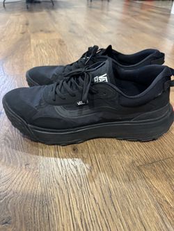 VANS CROSSPATH MTE BLACK SIZE 13