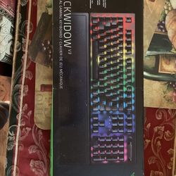 Razer BlackWidow V3 - Green Switch - US - RGB - Black