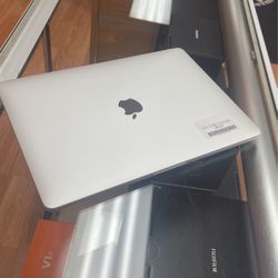 2019 13”MacBook Pro I7 16gb Ram