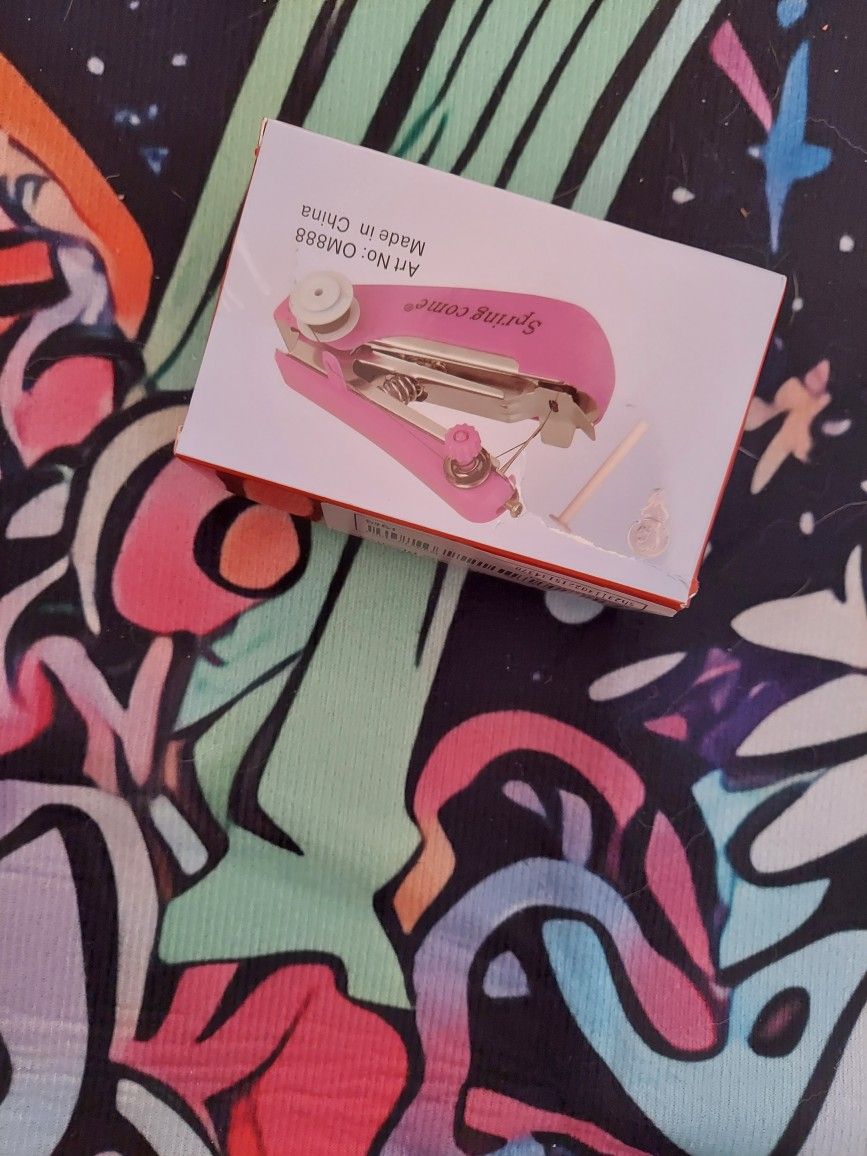 Mini Handheld Sewing Machine
